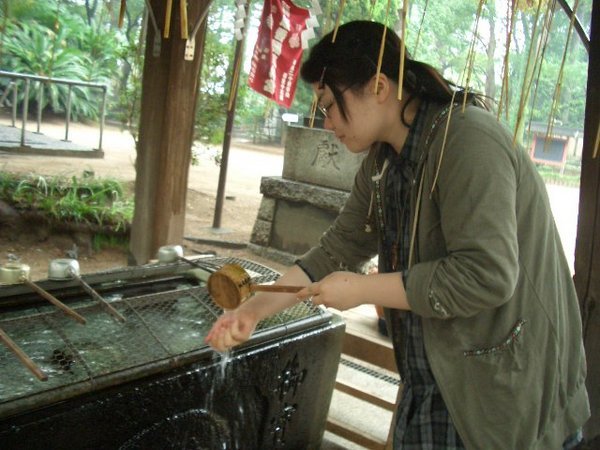 traditionelles Haendewaschen