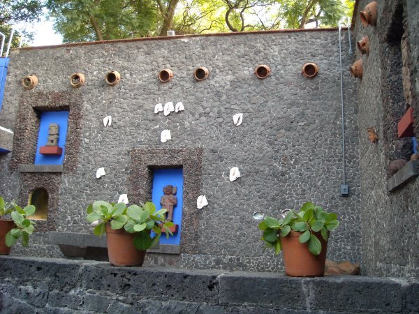 Wall in the "Casa Azul"