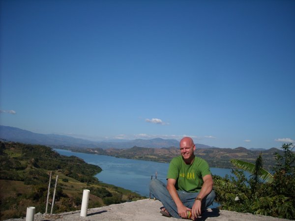 Lake Suchitlan in background