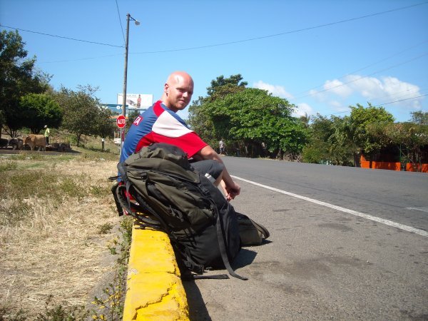 Waiting for a bus or other to take me to the Nica-Costa Rica border