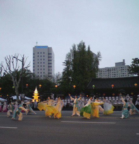 Parade dancers