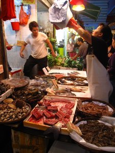 Wan Chai market sights
