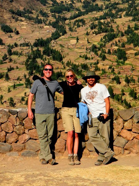At the top of the climb to the Pisac ruins - what you can´t see is that Stacy and EJ are physically restraining Sim from attacking me