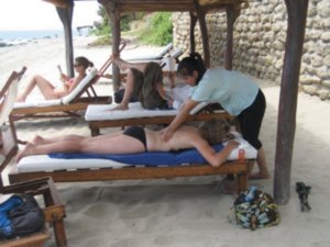 Hour-long $13 massages on the beach - can´t really complain about that! 