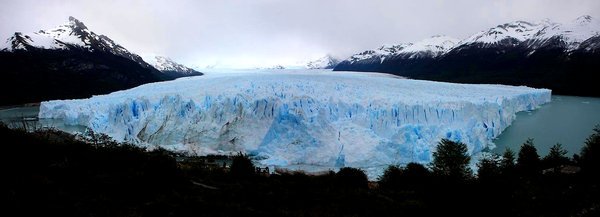 Panoramic view of the glacier from the main viewpoint