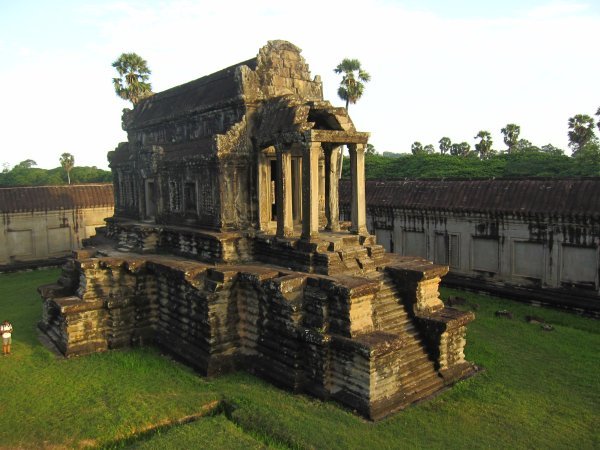 Angkor Wot Library