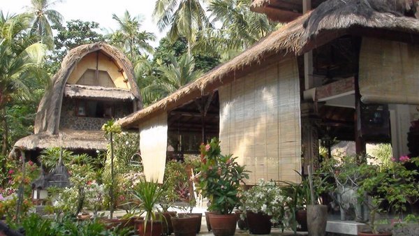lombok traditional house