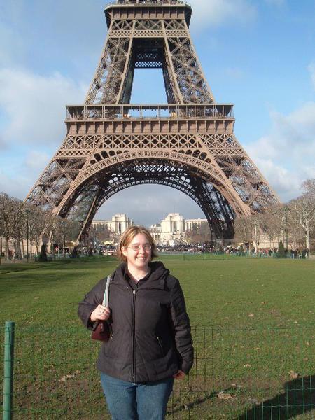 Kara and Eiffel Tower