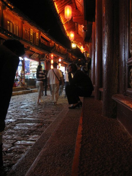Lijiang bei Nacht