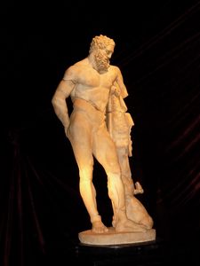 statue of Herkulaus