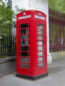 a classic London payphone!