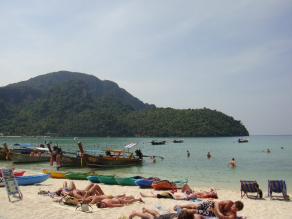 Phi Phi beach - left view