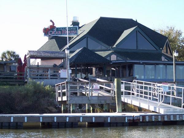 Restaurant on the waterway