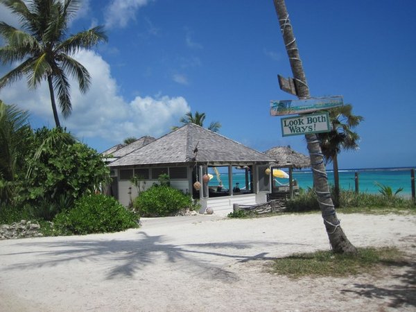 Tippy's Beach Bar and Restaurant