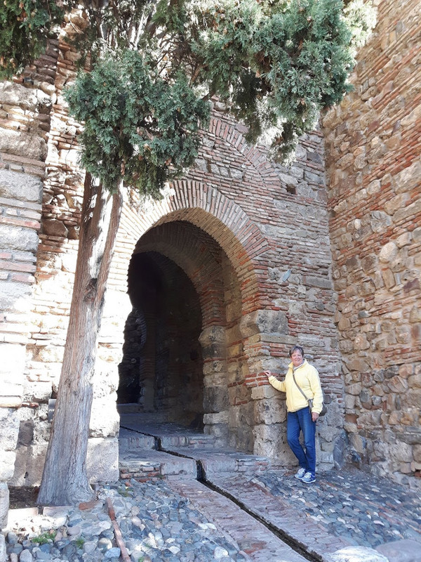 Inside la Alcazaba
