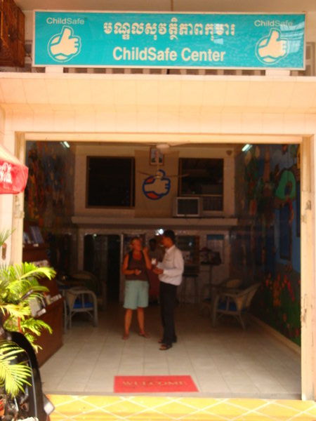 Lynn chatting with staff at the Child Safe Centre