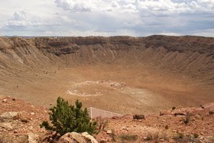  Meteor Crater, this photo shows no scale but its actually 550feet deep