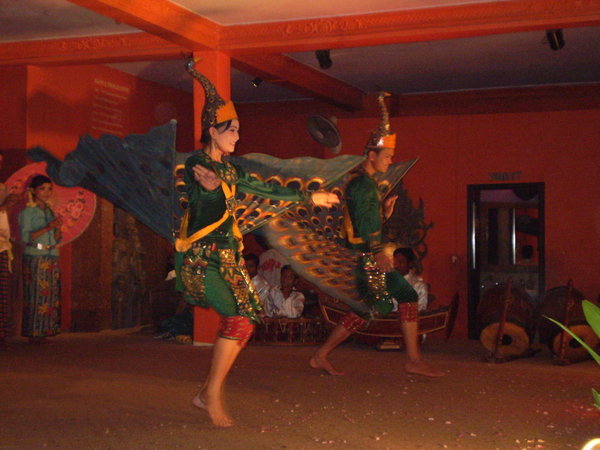 Apsara dancing in Siem Reap