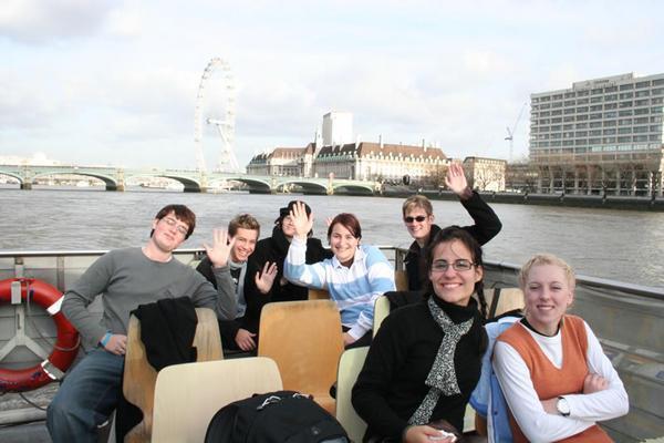 Thames boat tour