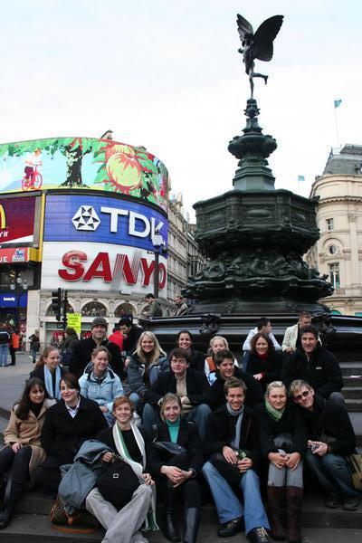 Picadilly Circus group photo