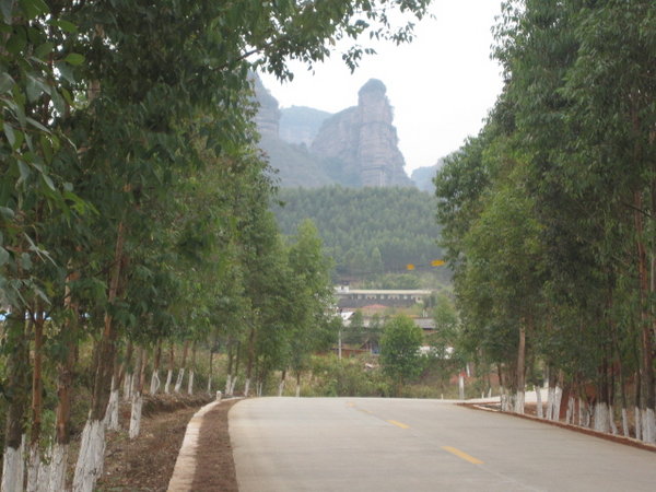 On the road to Ren Hua