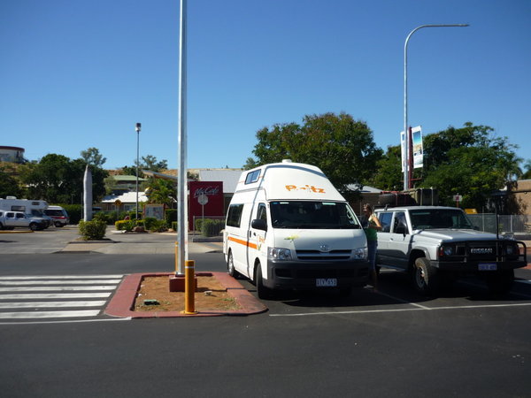 parked up in Mt Isa where we stopped for a McD lunch, and for Ross to pay his speeding fine.....:D