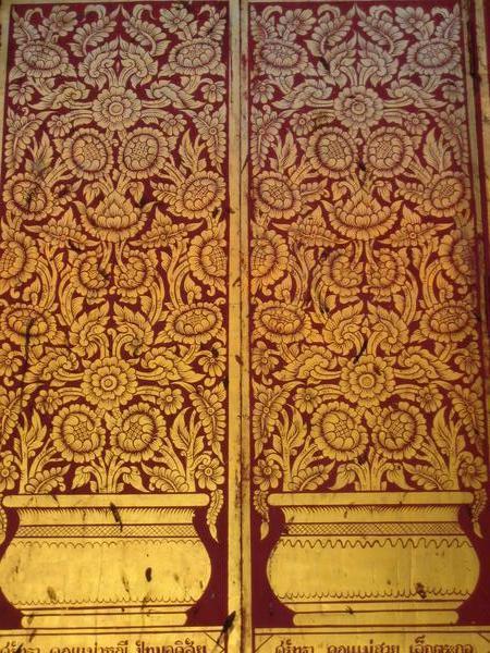Decorated Wat doors