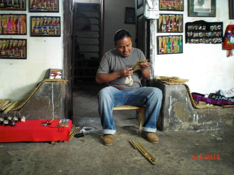 A lesson in pan pipe making