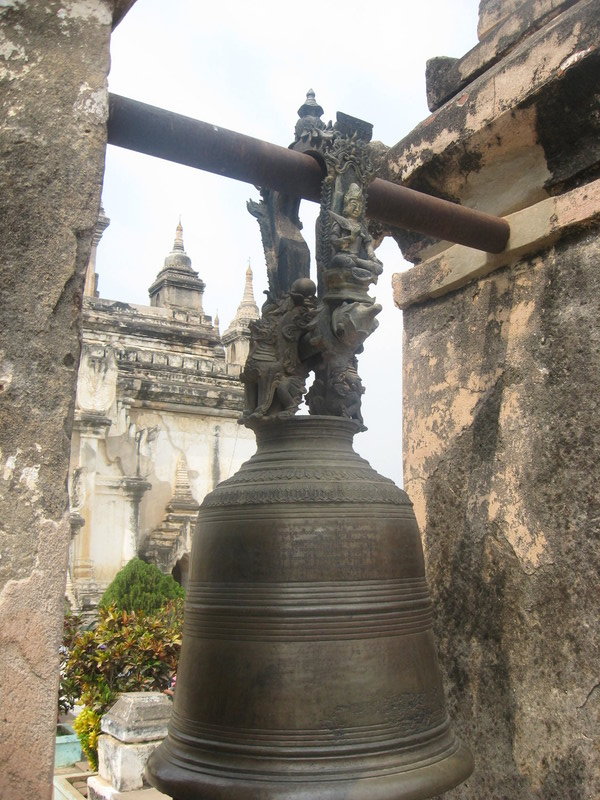Bell at She San Daw