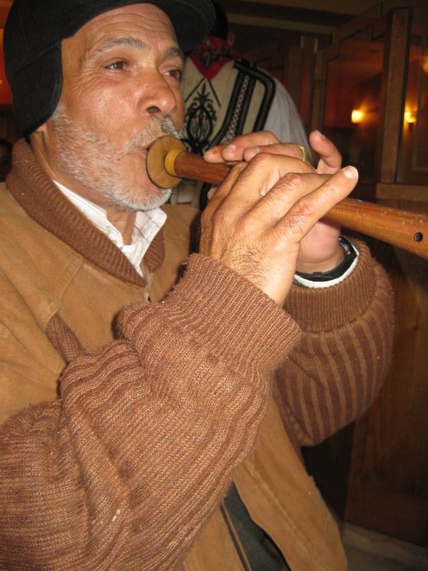 The old man and wooden trumpet, Thiva