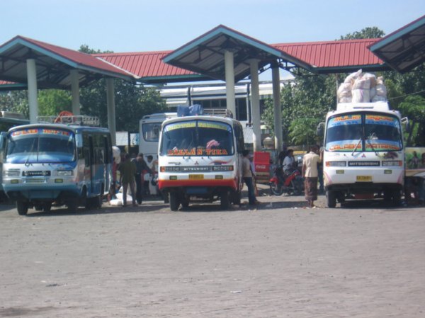 Busses from Sweta to Kadindi, Sumbawa