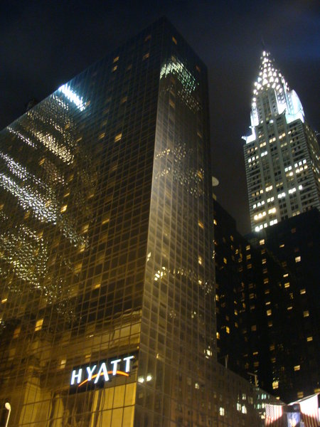 Ejjel a 42. utcan - jobbrol a Chrysler Building