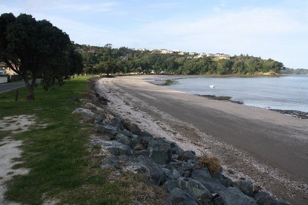 Matakatia Beach