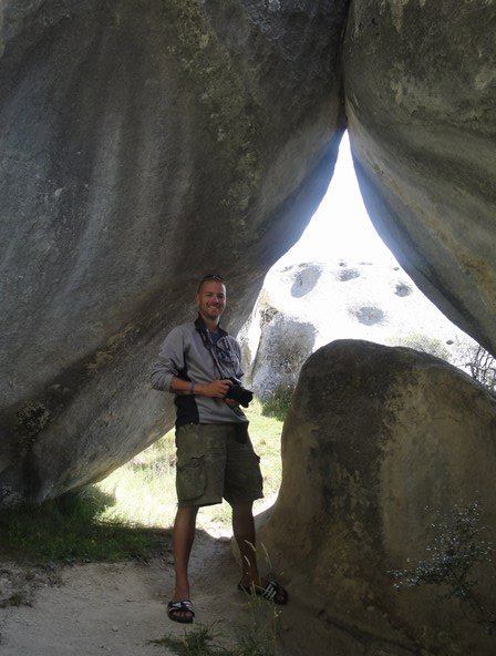 Look ma, I'm in a boulder cave!