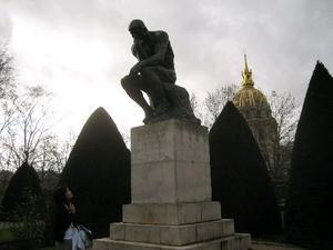 Grace and Rodin's 'The Thinker'