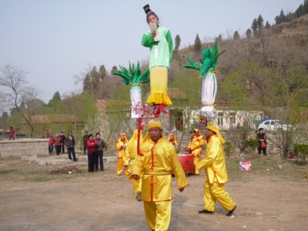 Bizarre village performance, Zhujaiyu