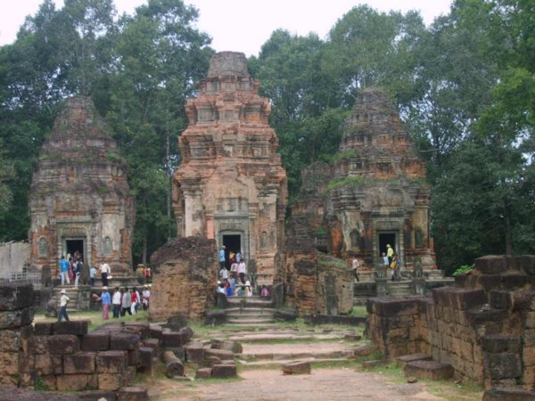 Roluos temple, Preah Ko