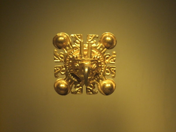 Gold artifact