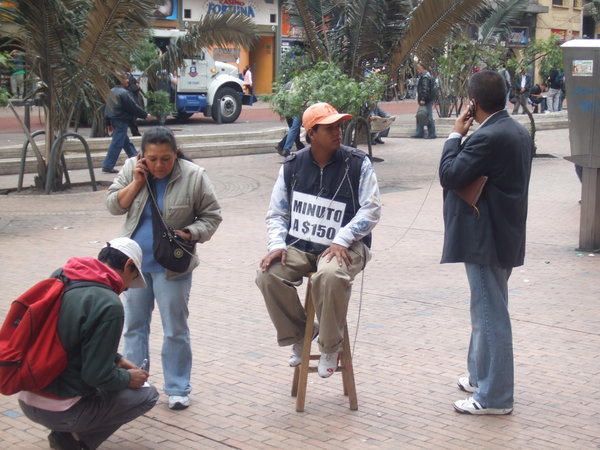 These guys were all over Bogota, cell phones chained everywhere, charging by the minute! :)