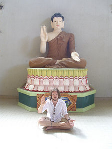 Inside reclining Buddha temple
