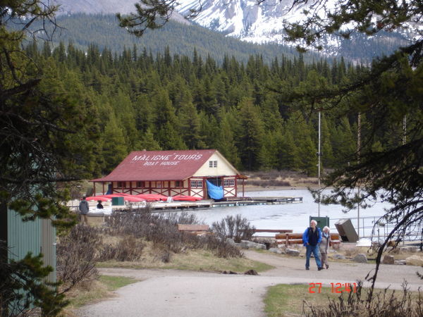 Maligne Lake Lodge