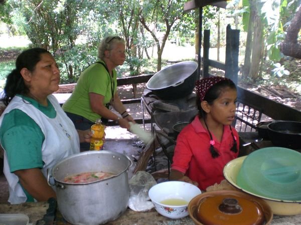 Cooking El Indio Viejo