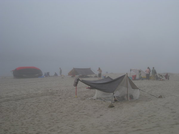 Camp in the morning fog on the Sun Khosi 
