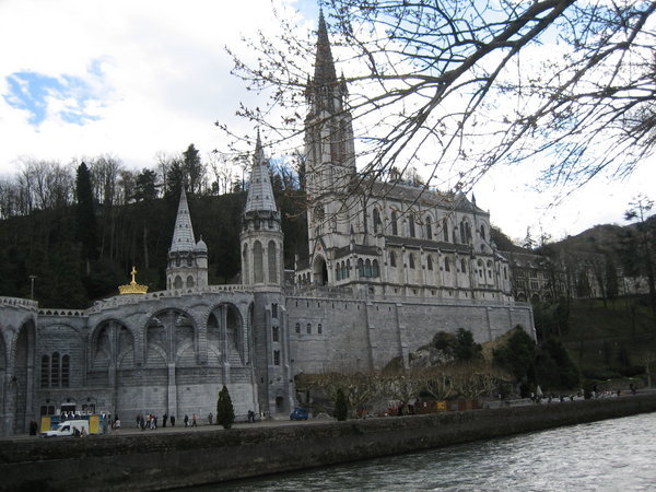 Bassilica in Lourdes