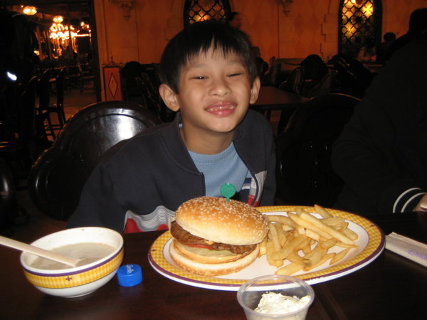 And Martin with his fav Burger
