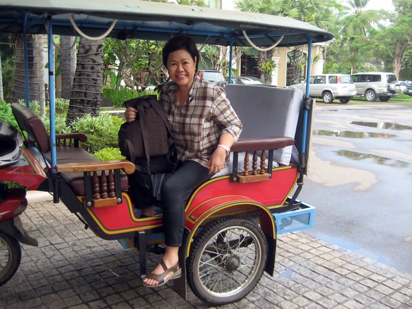 $1 Ride On a Tuktuk