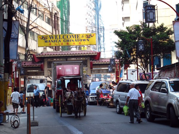 Calesa Ride Through Chinatown