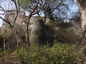The ramparts of Chunar Fort.