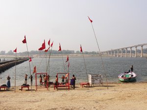 Bathers at our mooring beside the pontoon bridge at Chunar.