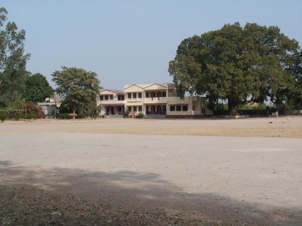 Pintu's secondary school